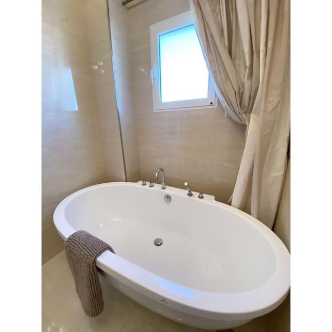 Modern Flat Close To Beach 坎佩略 外观 照片